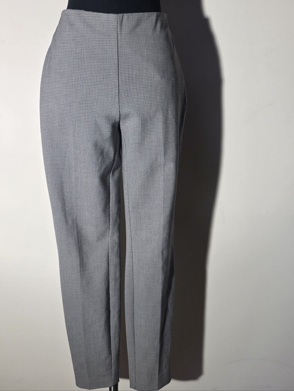 White House Black Market The Skinny Women's Dress Pant (Size 4)
